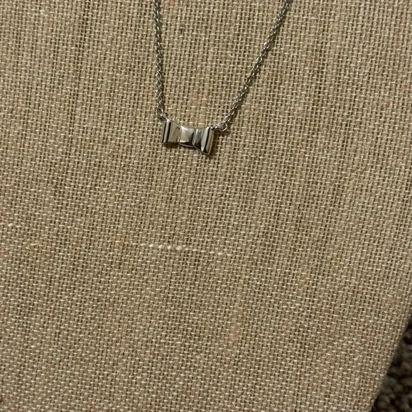 Kate Spade Silver Bow Necklace 18” - Picture 5 of 6